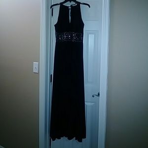 R & M Formal evening gown dress. Black size 8